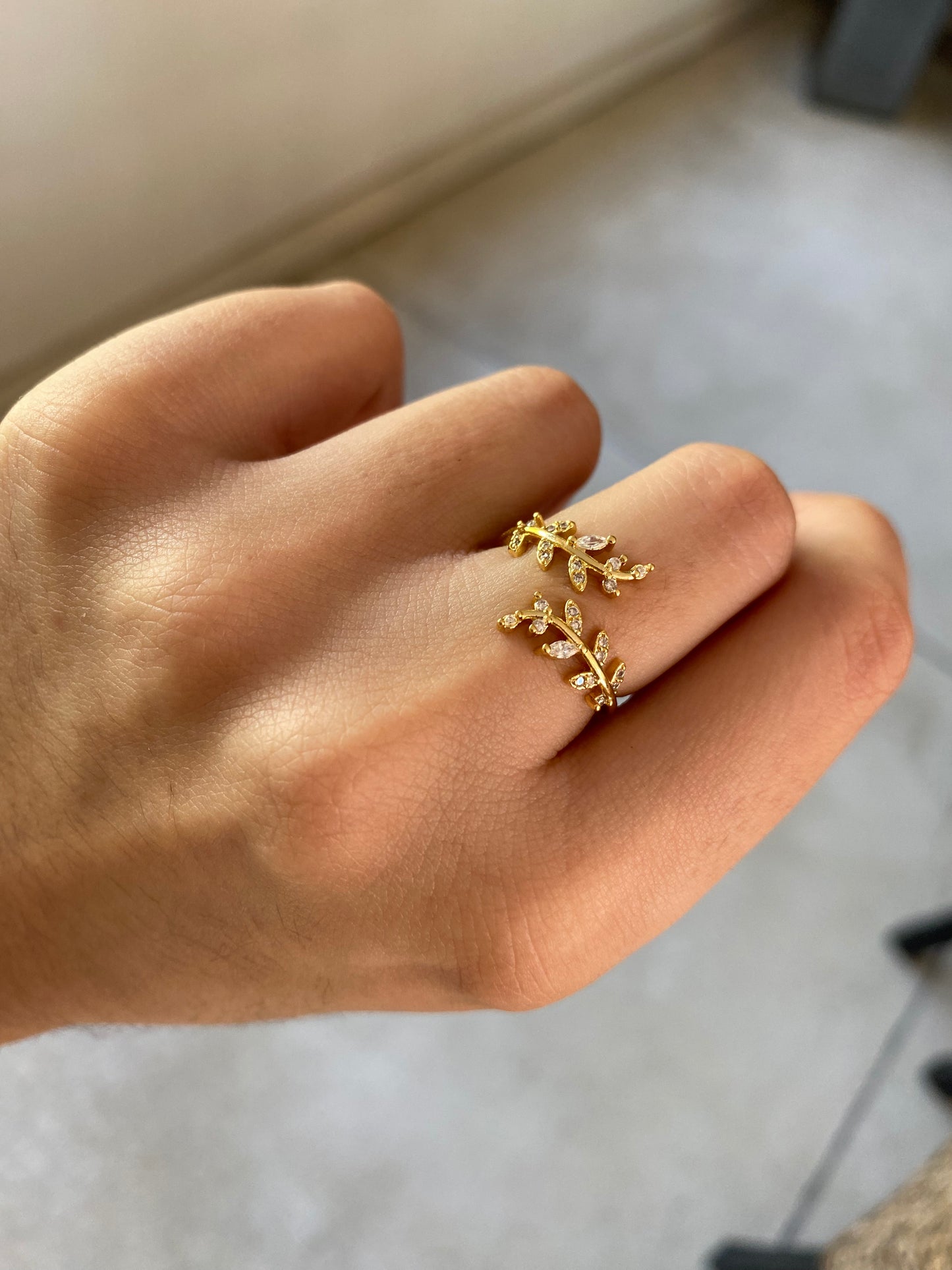 Anillo de hojas