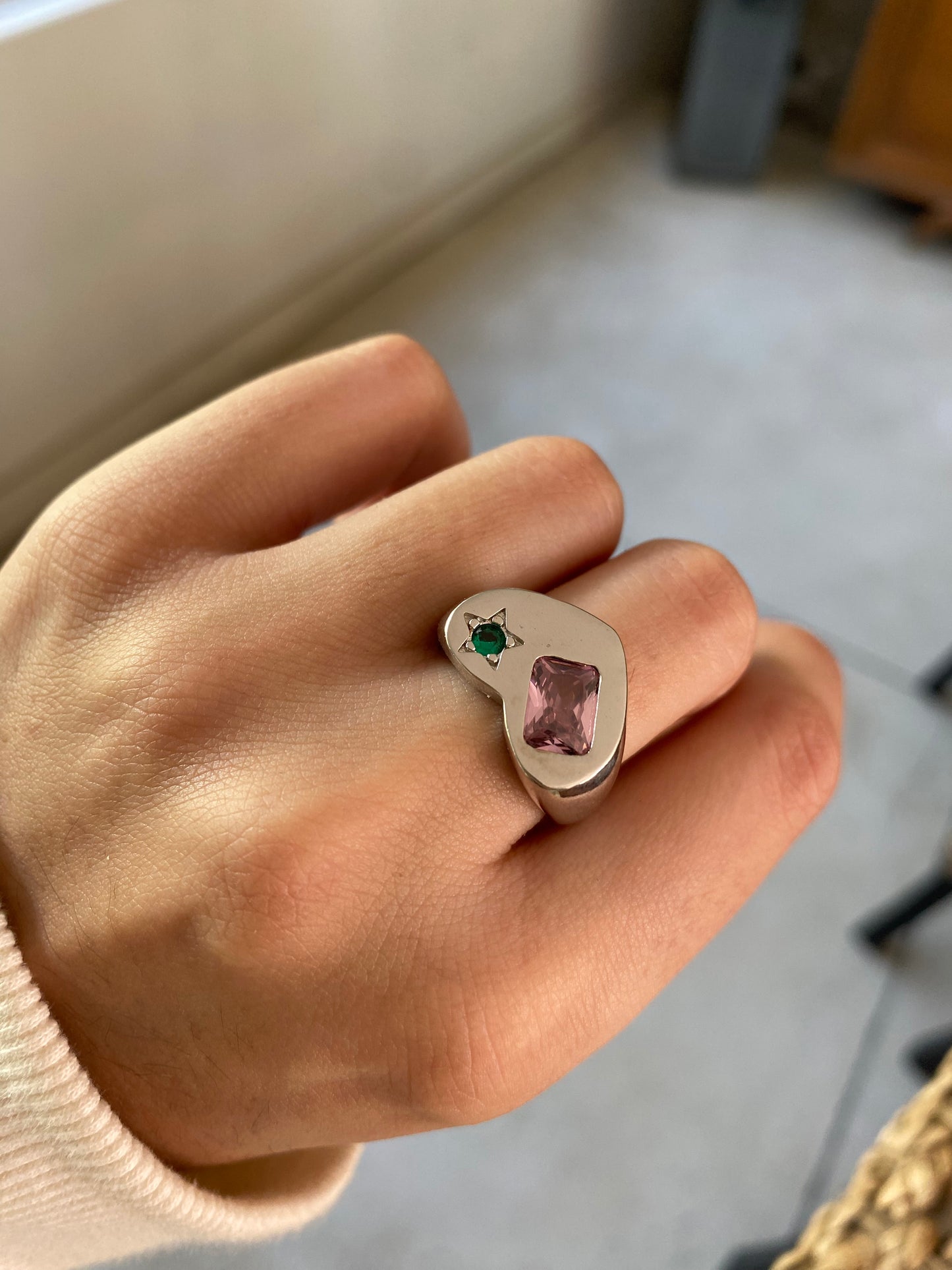 Anillo de corazón con circonias