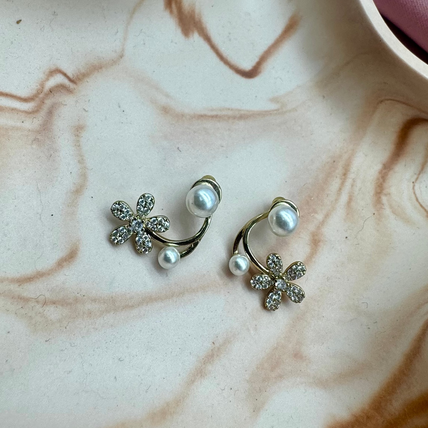 Aretes con flor