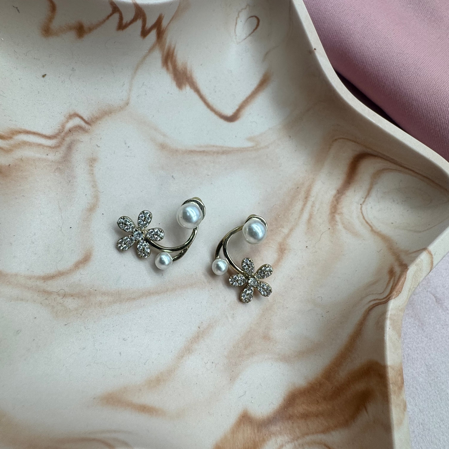 Aretes con flor