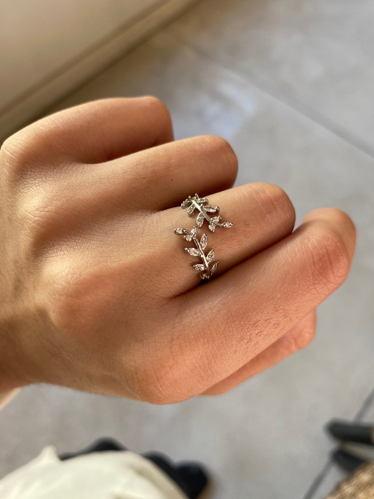 Anillo de hojas