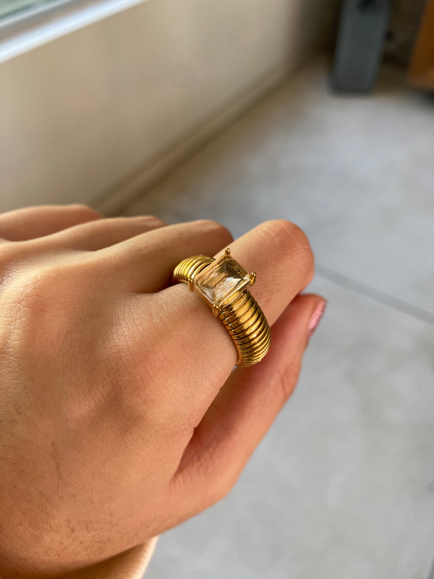 Anillo chunky de piedra