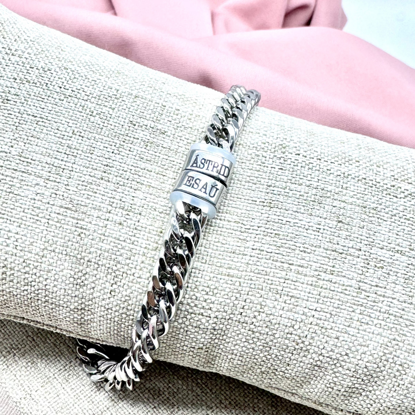 PULSERA CON AROS PERSONALIZADOS