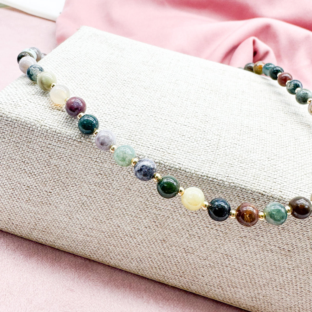 COLLAR DE AGATAS CON NOMBRE PERSONALIZADO