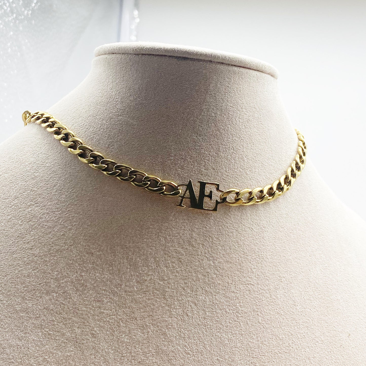 Collar Alexa EXTRACHUNKY  (Dior inspo)