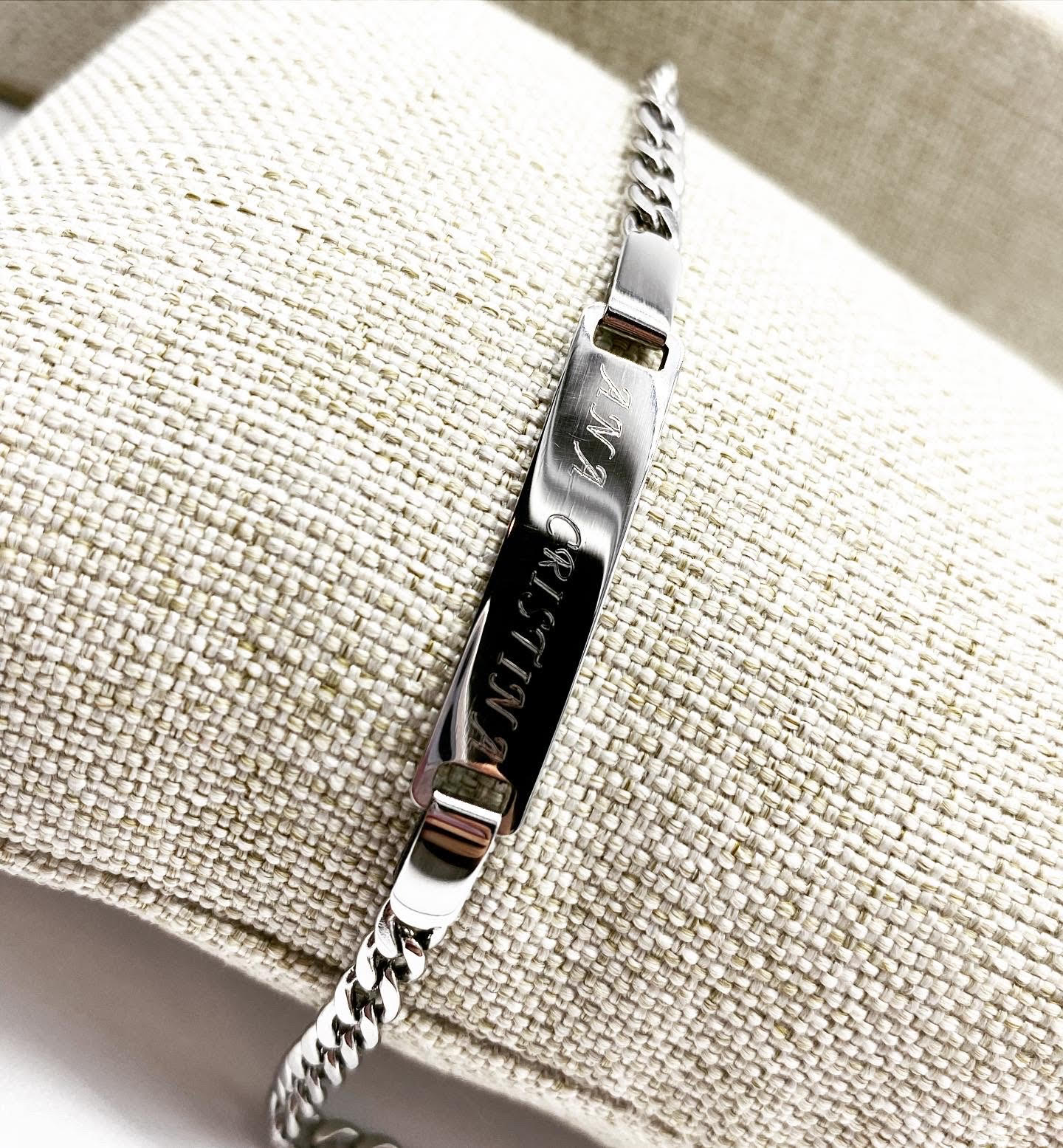 Esclava Jessika «Plateada»