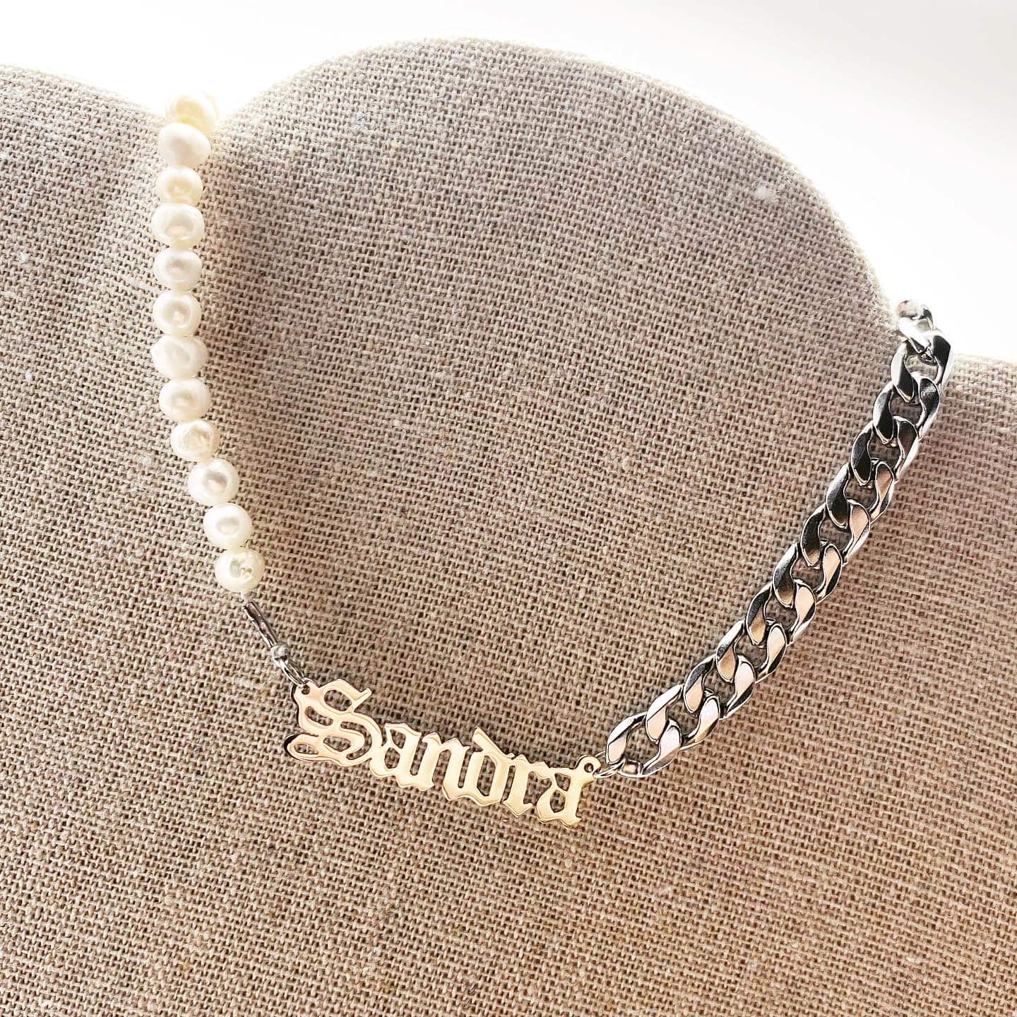 COLLAR DE PERLAS PERSONALIZADO CON NOMBRE