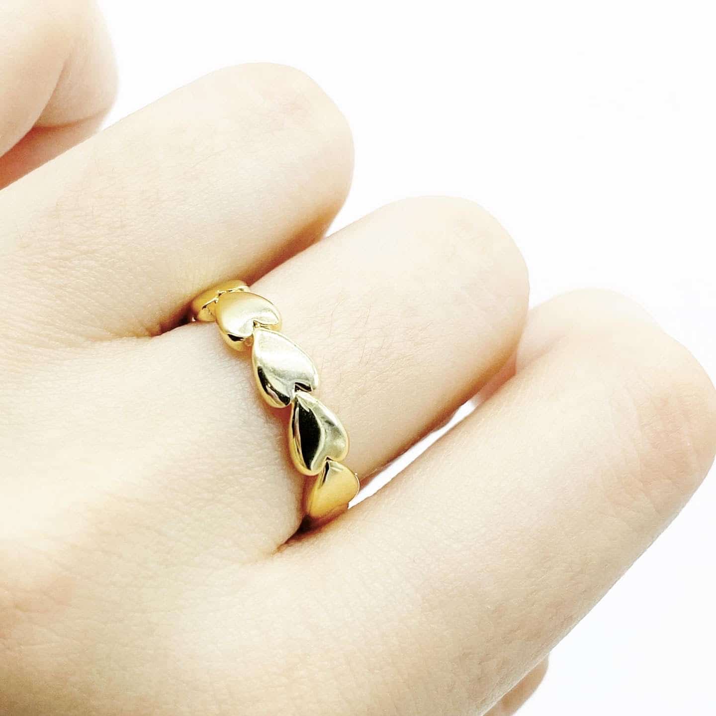 Anillo de corazones