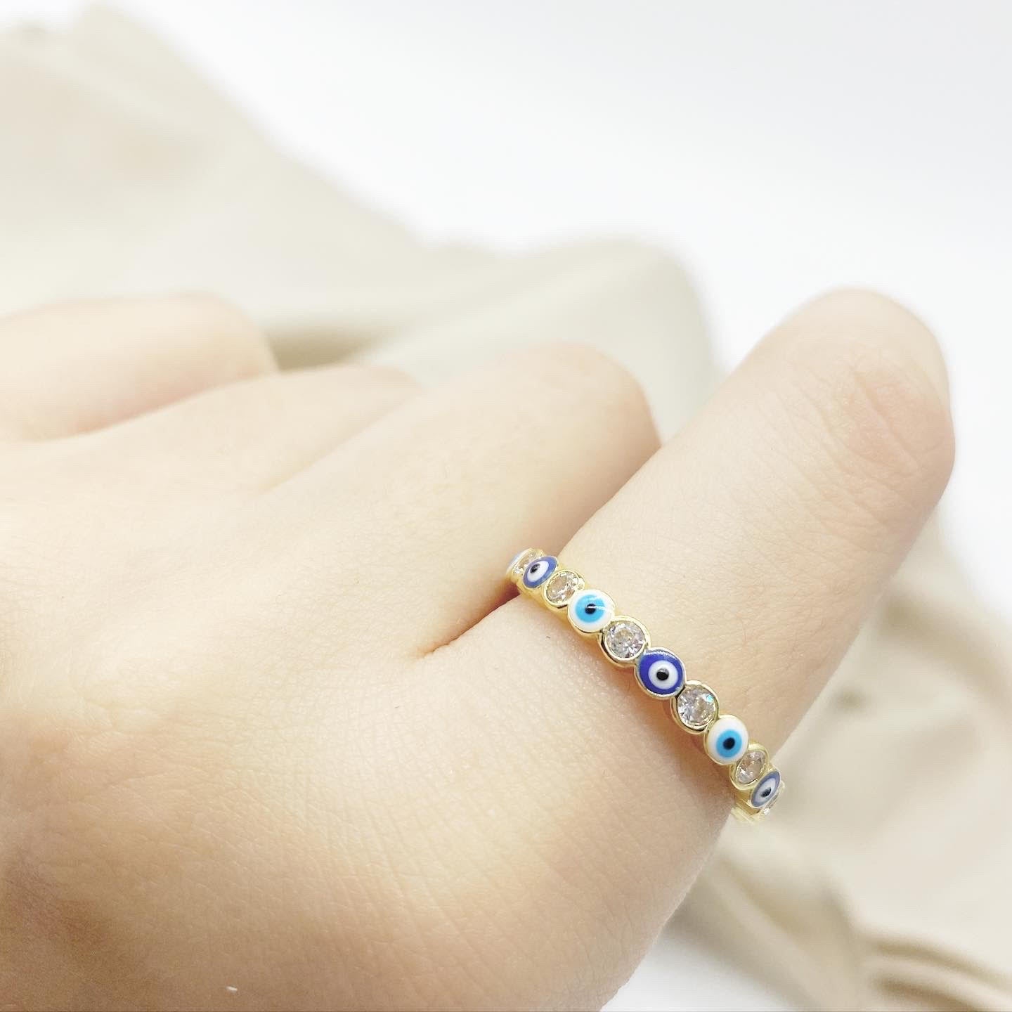 Anillo de Ojos Protectores