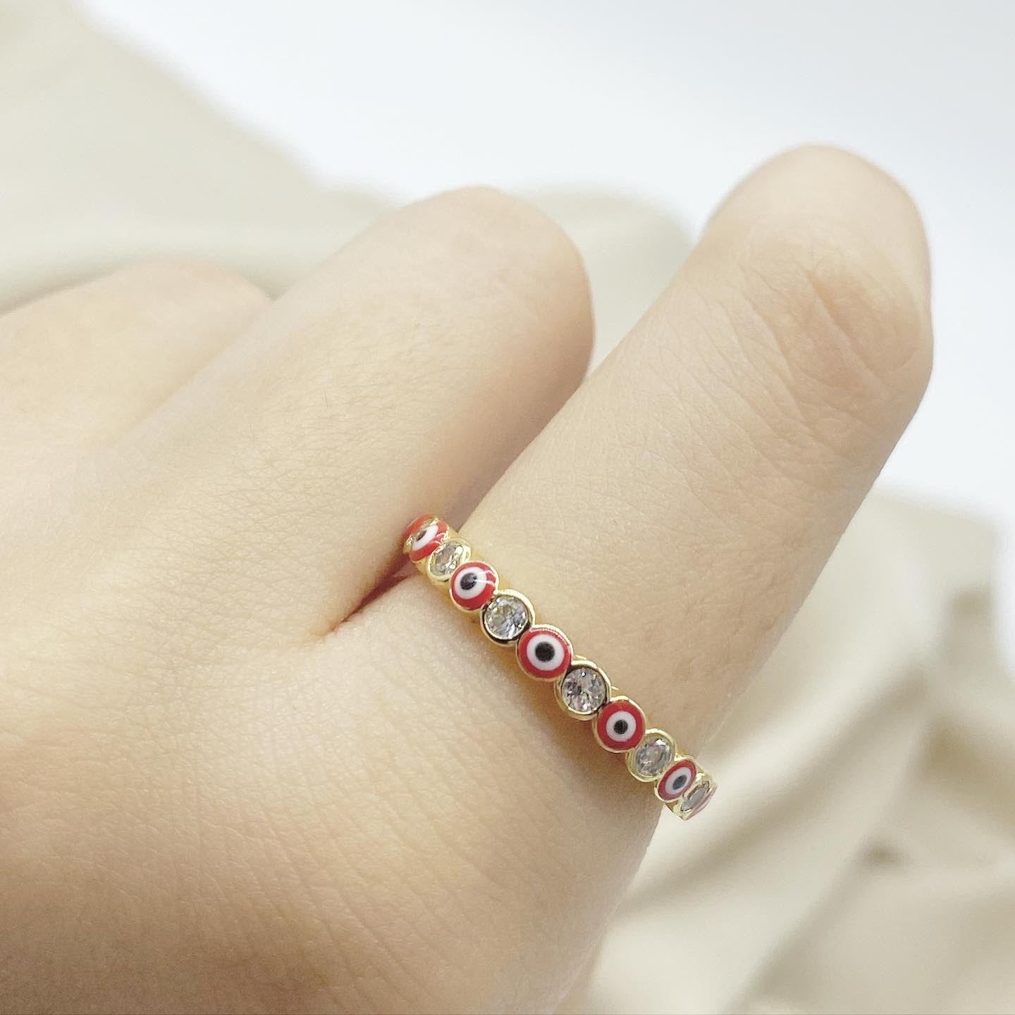 Anillo de Ojos Protectores