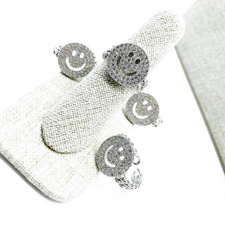 Smiley bling ring